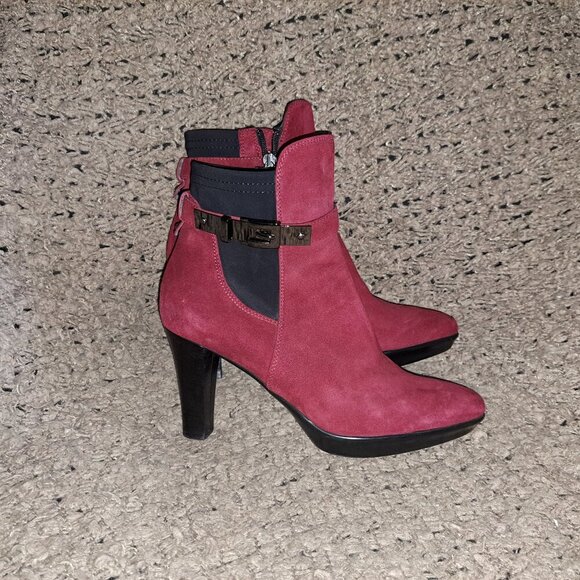 AQUATALIA-Ankle Booties-Dark Red Suede-Side Zip-Decorative Buckle-Sz 6-Near Mint - Picture 5 of 8